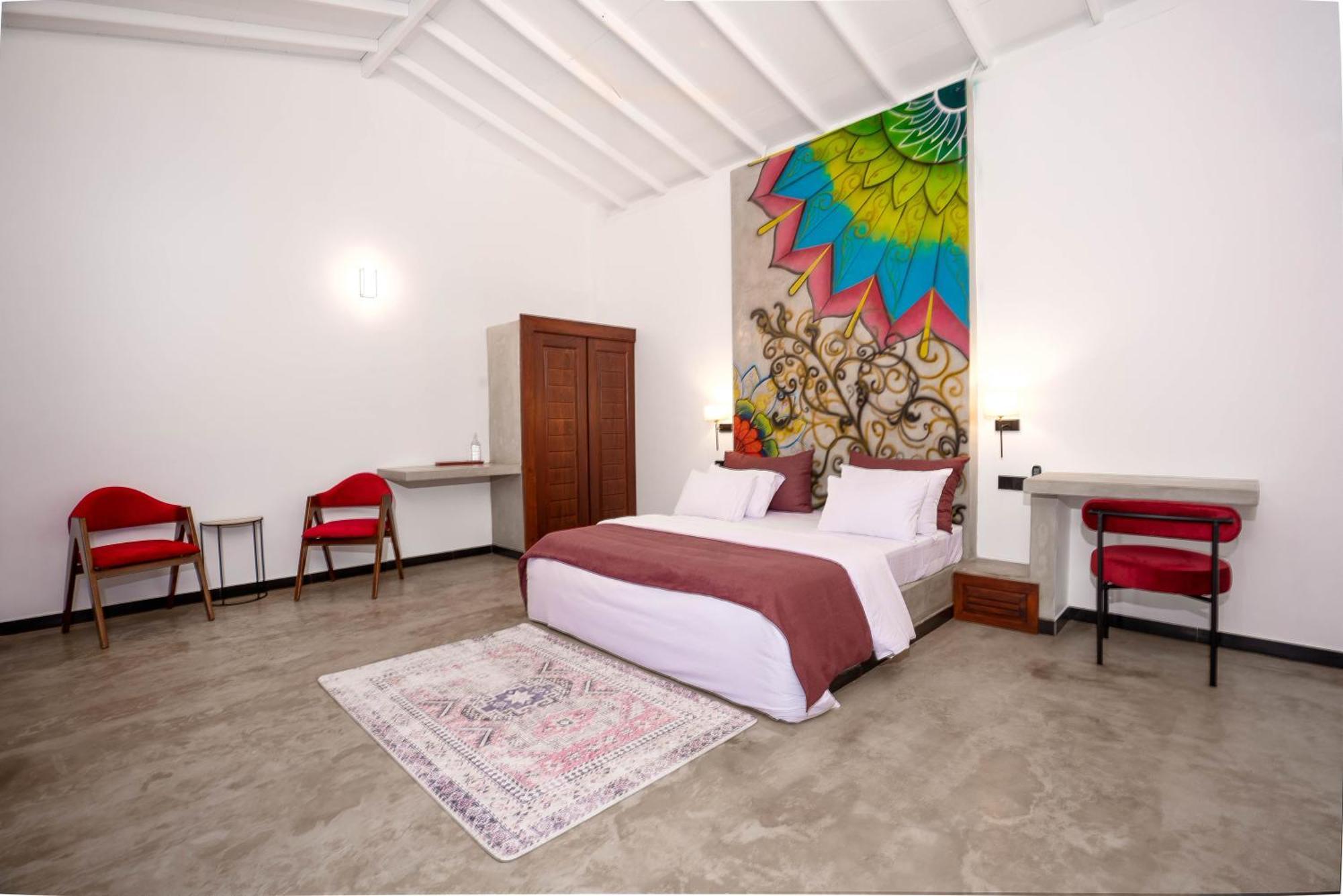 Hasthri Boutique Red Chalet In Ahangama With Pool Near Beach Экстерьер фото