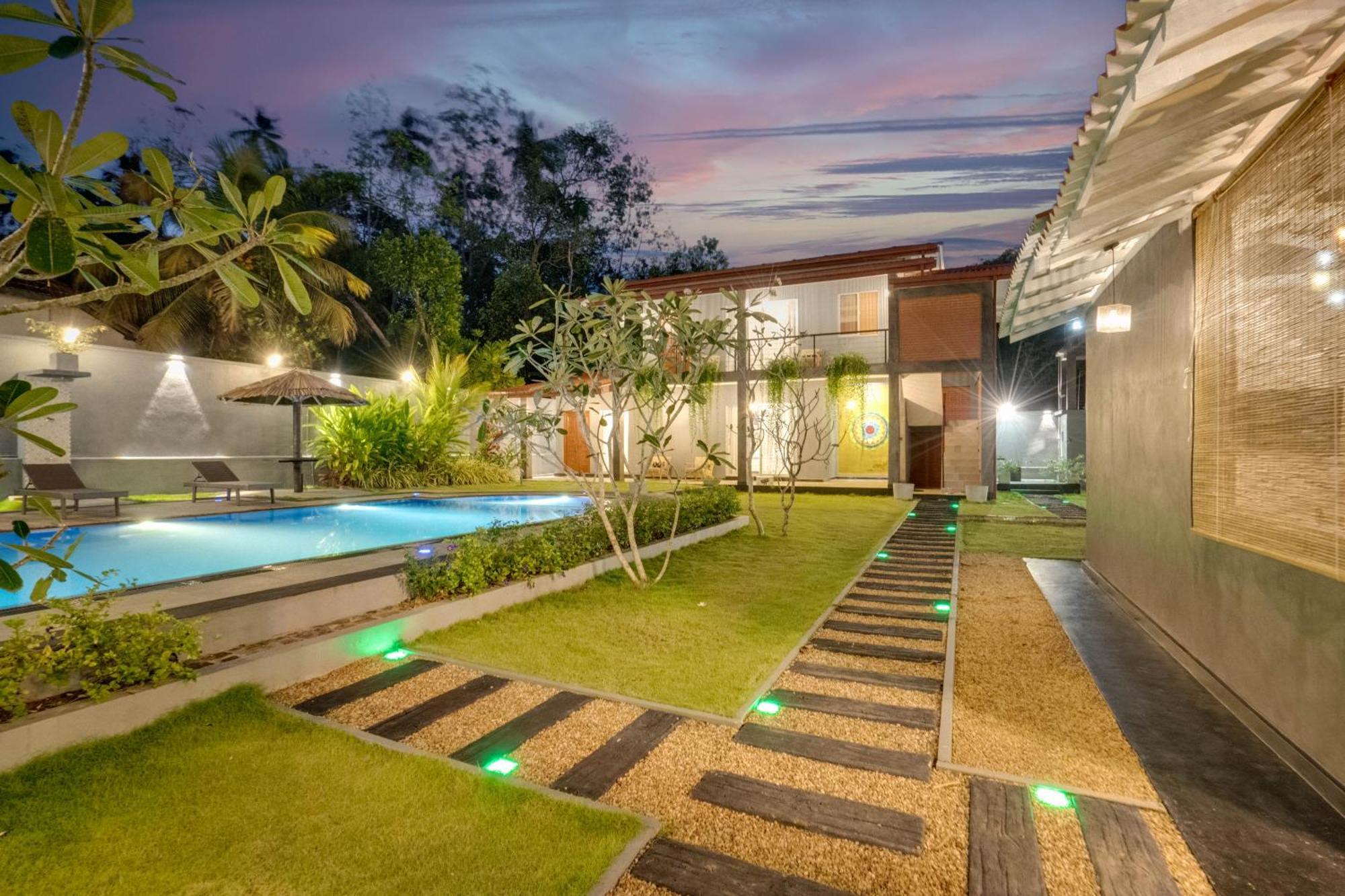 Hasthri Boutique Red Chalet In Ahangama With Pool Near Beach Экстерьер фото