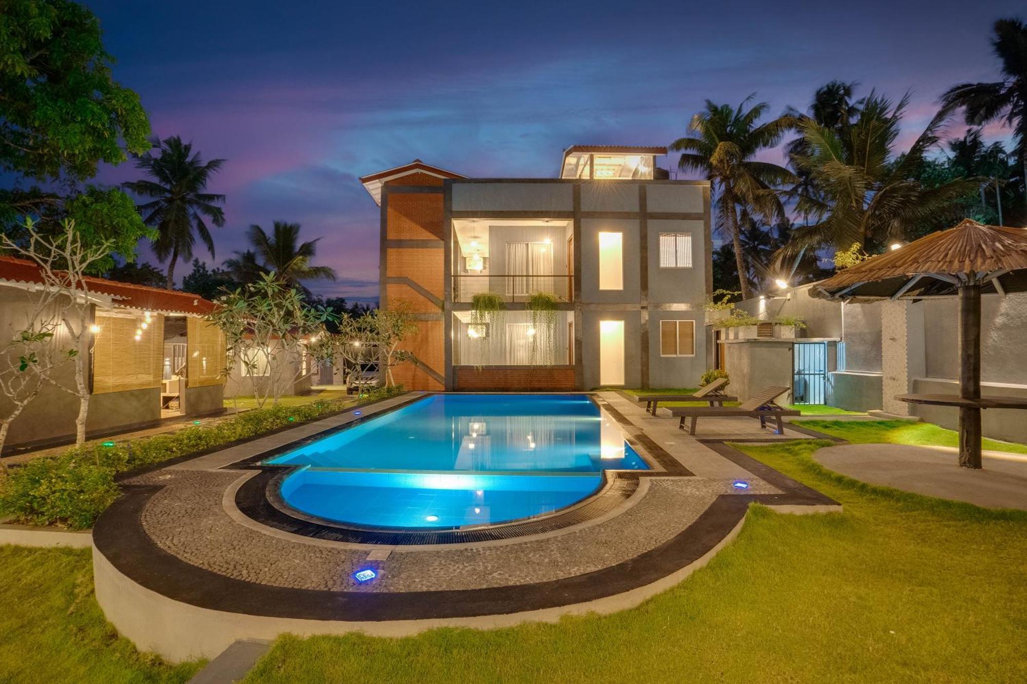 Hasthri Boutique Red Chalet In Ahangama With Pool Near Beach Экстерьер фото